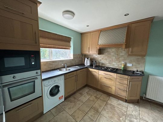 3 bedroom semi-detached house to rent - Photo 1