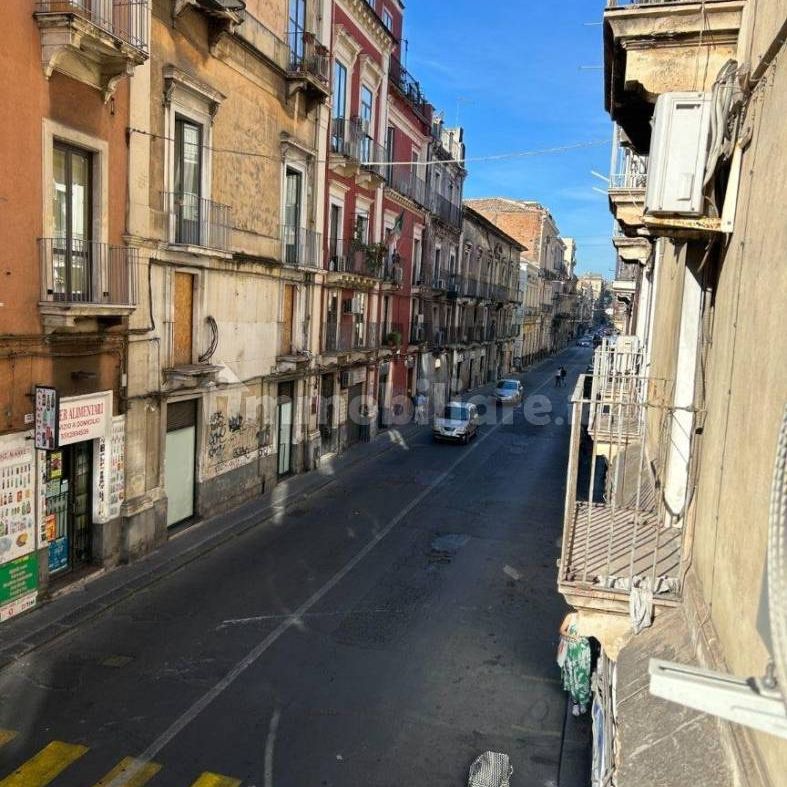 Bilocale via Antonino di Sangiuliano 114, Centro Storico, Catania - Photo 1
