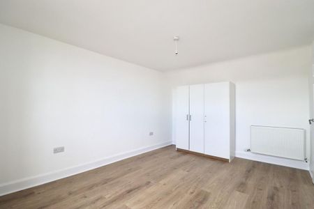 3 bedroom maisonette to rent - Photo 3