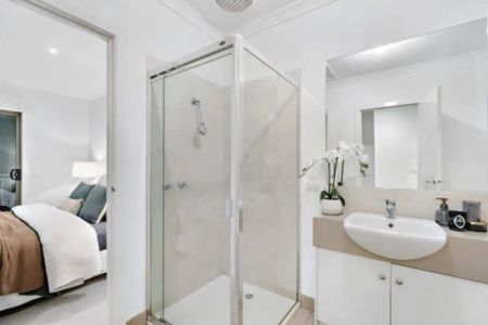 “Your new home awaits!” - Photo 3