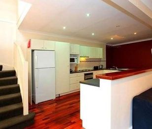 1 bedroom unit in share house - Photo 6
