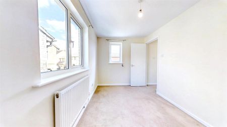 Robertson Close, Shenley Church End, Milton Keynes, MK5 6EB - Photo 3