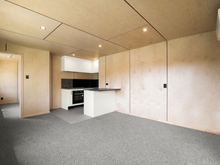 Sunny, stylish and sparkling new - Photo 3