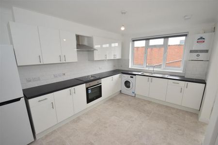 2 bedroom flat to rent - Photo 5