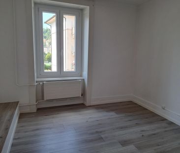 JEANNERET 23, Appart. 4 pièces 1er étage rénové avec balcon - Photo 5