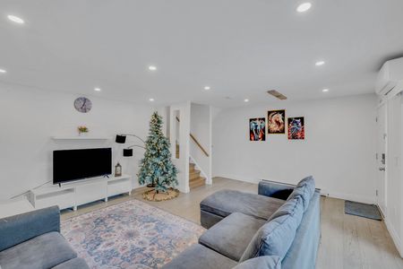 For Lease - 242 Milestone Crescent Unit# 115, Aurora, Ontario - Photo 2