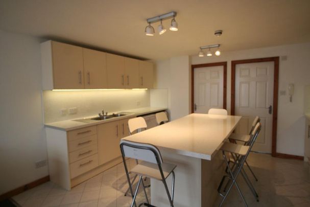 7 bedroom detached house to rent - Photo 1