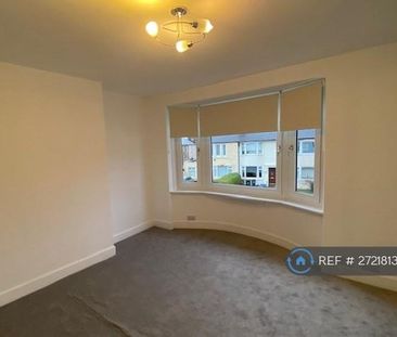 3 bedroom terraced house to rent - Photo 3