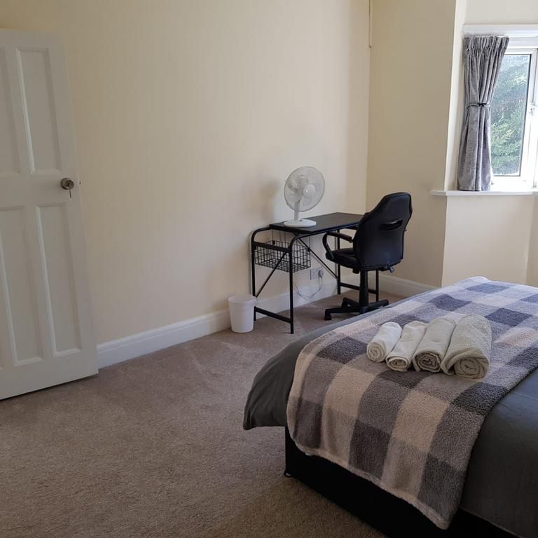 4 bedroom semi-detached house to rent - Photo 1