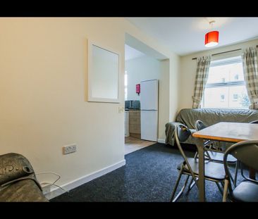 Room in a Shared House, Bristol Road, B29 - Photo 1