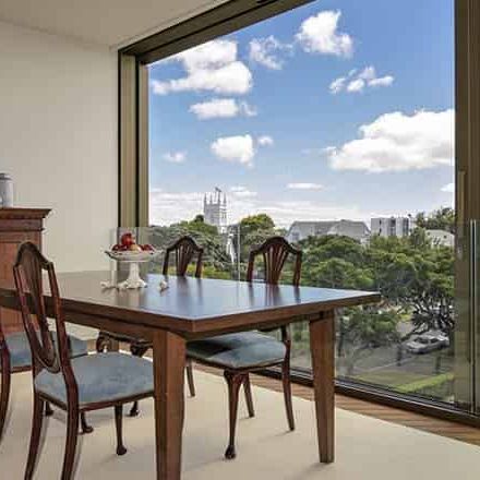 MAC Luxury - Fully Furnished and Basking in Natural light. - Photo 1