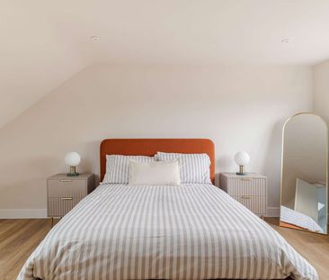 Impeccably built six-bedroom house share, designed for modern Cambr... - Photo 3