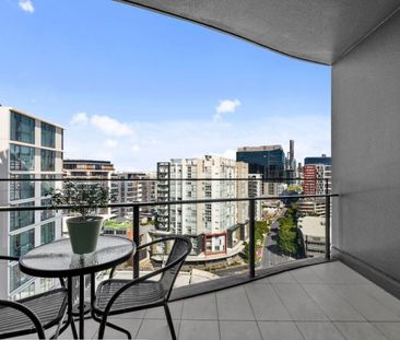 NEWSTEAD - 2 BEDROOM UNIT WITH GREAT VIEWS - Photo 6