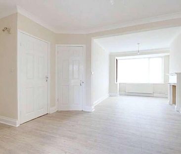 Broadlands Avenue, Enfield, Greater London, EN3 - Photo 1
