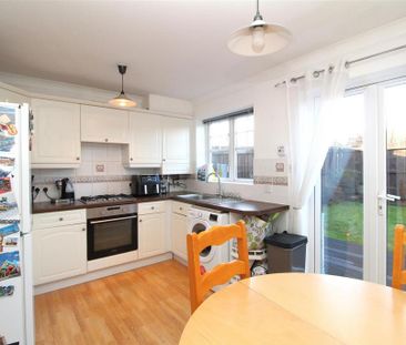 2 bedroom semi-detached house to rent - Photo 5