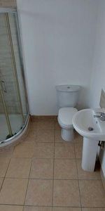 Mixed use to rent - Photo 3