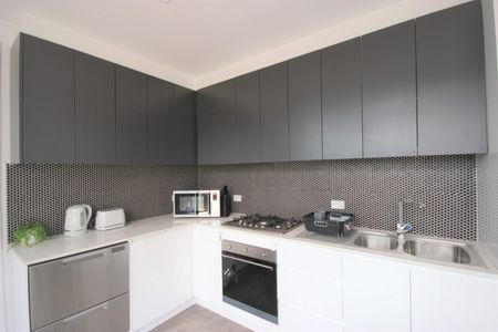 Norman St (H47), Paradise – Room F - Photo 2