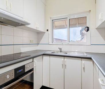 Perfectly Located Apartment - Photo 6