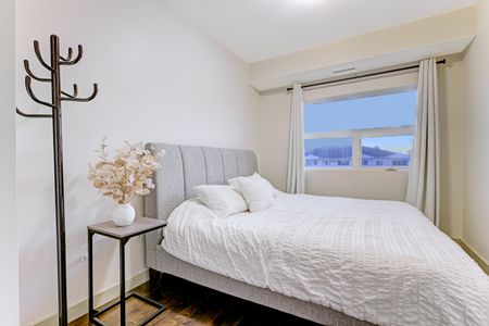 Downtown Condo | 2 Bed, 2 Bath | Heat & Water Included - Photo 4