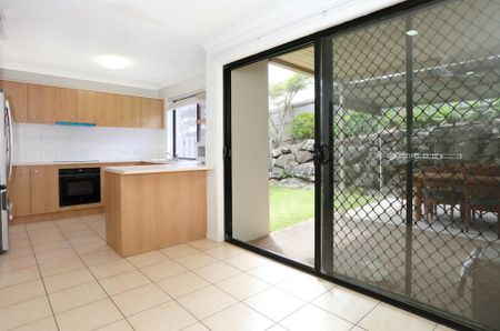 MODERN TOWNHOUSE WITH POOL IN COMPLEX - Photo 4