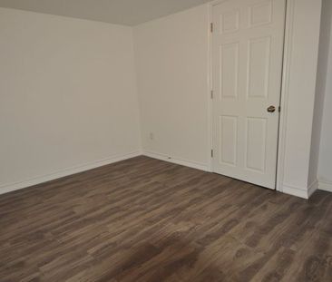 For Lease - 33 Wye Valley Road Unit# Lower Level, Toronto, Ontario - Photo 5