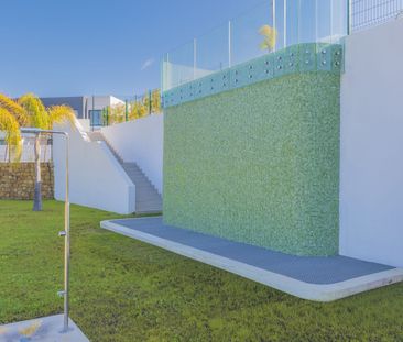 Semi-Detached House in Estepona - Photo 5