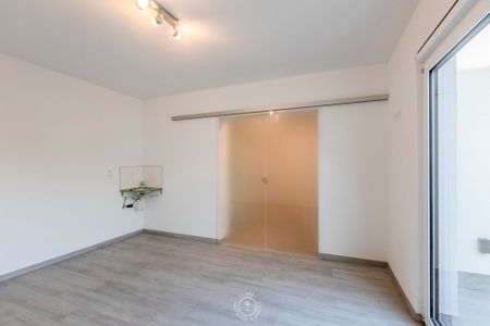 Ruim en energiezuinig gelijkvloers appartement op wandelafstand van de Schelde - Photo 2