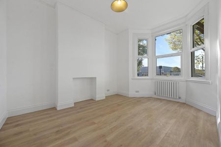 2 bedroom ground floor flat to rent - Photo 3
