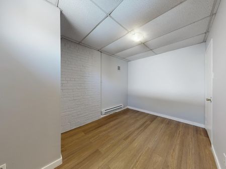 For Lease - 12 Wesleyan Street Unit# 6, Halton Hills, Ontario - Photo 3