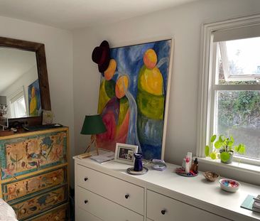 2 Bed Terraced House, Hanover Terrace, BN2 - Photo 2