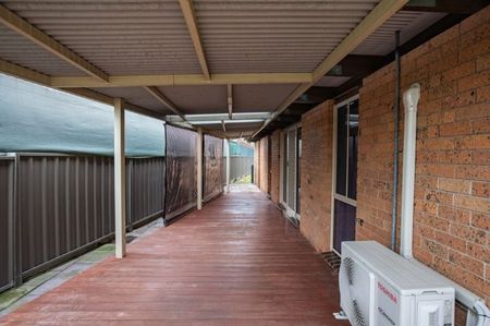 318 Parkland Crescent, Lavington - Photo 2