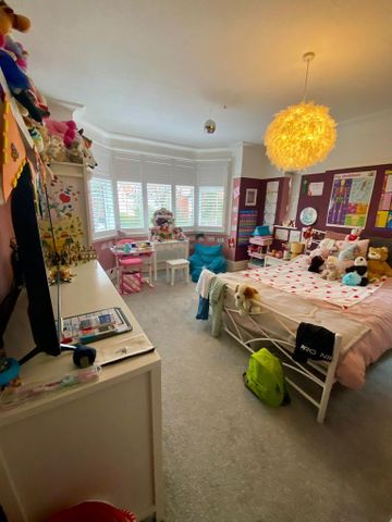4 bedroom semi-detached house to rent - Photo 3