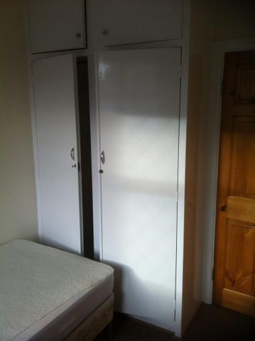 4 bedroom semi-detached house to rent - Photo 4