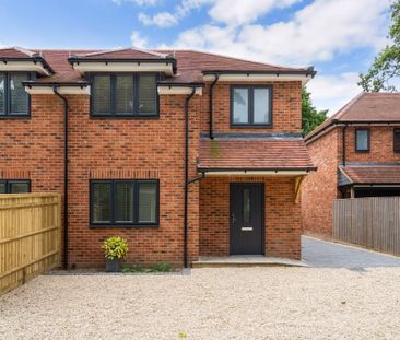 3 bedroom semi-detached house to rent - Photo 3