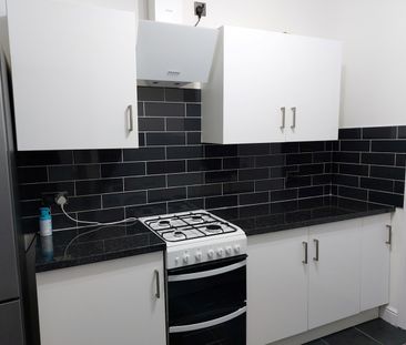 Room in a Shared House, Kenilworth Avenue, RG30 - Photo 5