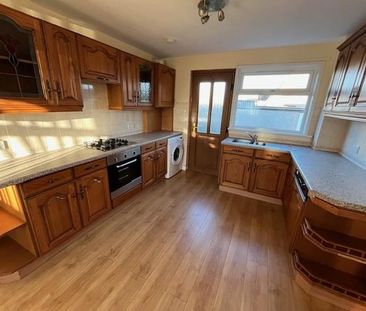 3 bedroom terraced house to rent - Photo 6