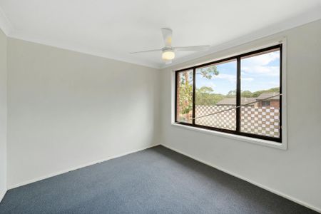 Freshly Renovated Townhouse - Photo 5