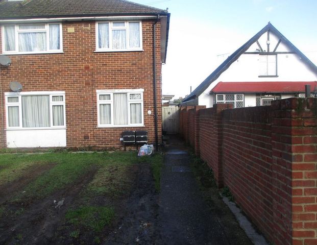 2 bedroom maisonette to rent - Photo 1
