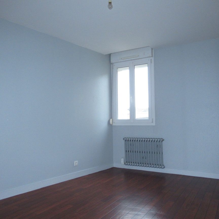 Location Appartement 3 pièces 55m² LA FERTE MACE 61600 - Photo 1