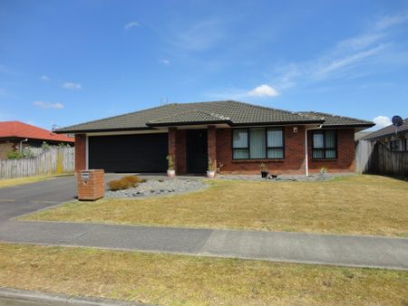 one level brick and tile town house - Photo 3