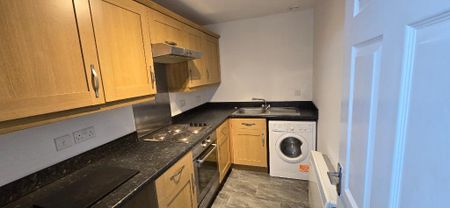 2 bedroom flat to rent - Photo 4