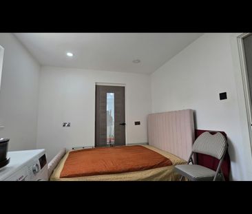 5 Bed Detached House, Trevino Drive, LE4 - Photo 4