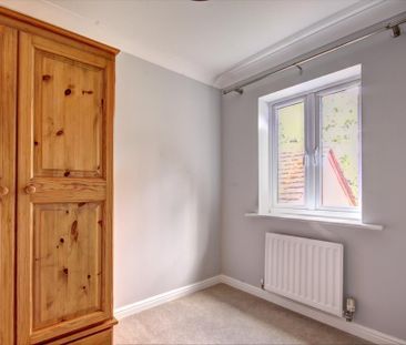 3 bedroom semi-detached house to rent - Photo 4