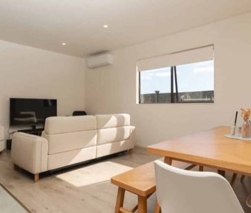 Modern, Sun-Filled 2-Bedroom Home Near Drury Ã¢ÂÂ Peaceful & Conv... - Photo 3