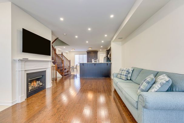 For Lease - 3075 Neyagawa Boulevard, Oakville, Ontario - Photo 1