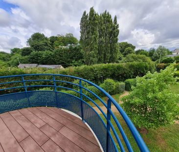 Location Appartement 2 pièces 50m² CHANGE 53810 - Photo 3