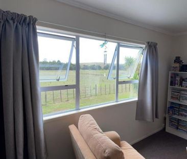 2 Bedroom Farmhouse for Rent - Photo 1