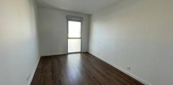 Location Appartement 4 pièces 86m² AYTRE 17440 - Photo 2