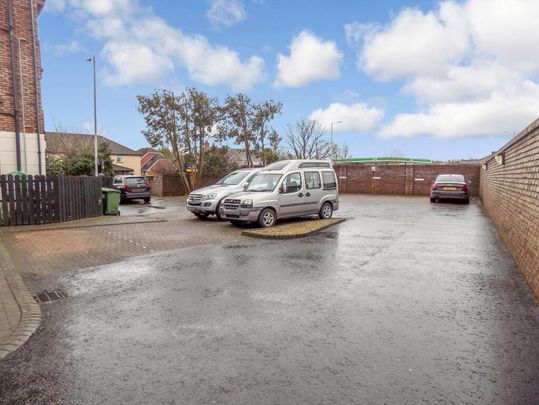 4 Keightley Court, Lisburn, BT28 1BA - Photo 1