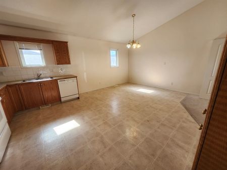 3 Bedroom Townhouses! First Month is Rent Free in South Hill - Photo 4